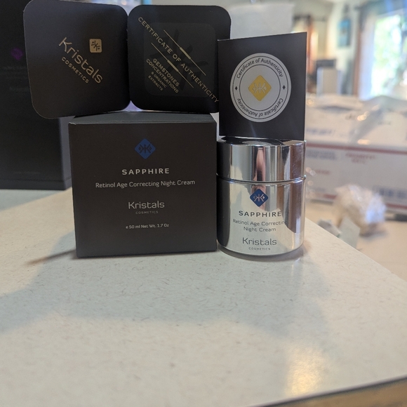Kristals Sapphire Retinol Age Correcting Night Cream